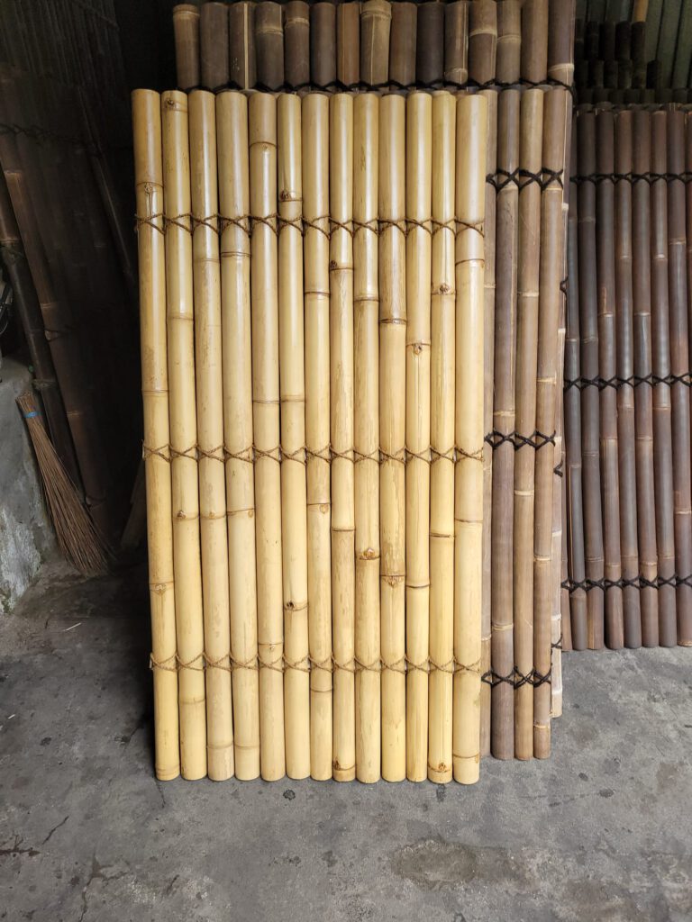 Halfrond bamboescherm